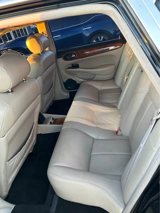 2003 Jaguar X308 XJR - Image 9 of 10
