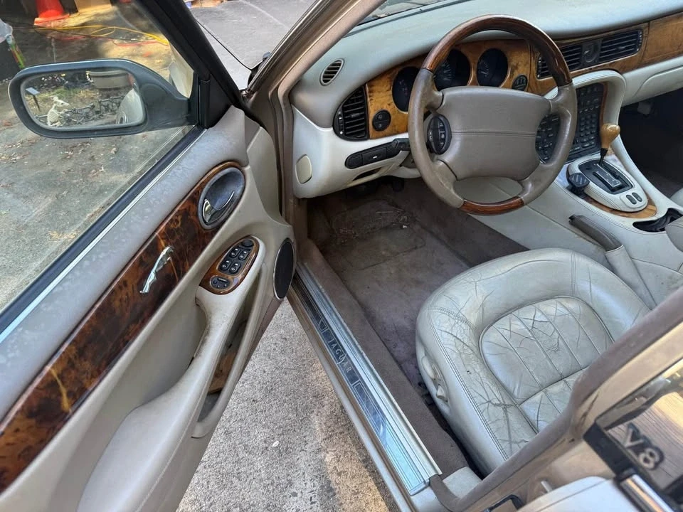 2003 Jaguar X308 XJ - Image 8 of 10