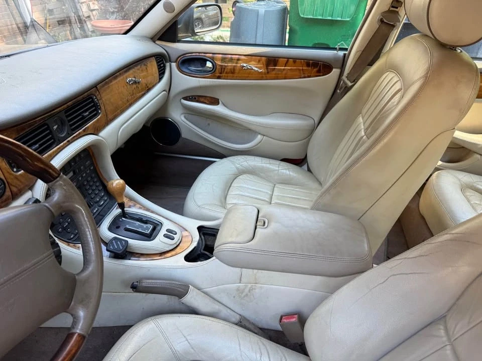 2003 Jaguar X308 XJ - Image 9 of 10