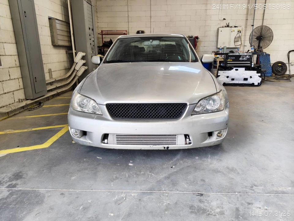 2003 Lexus IS 1st Gen - Image 18 of 23