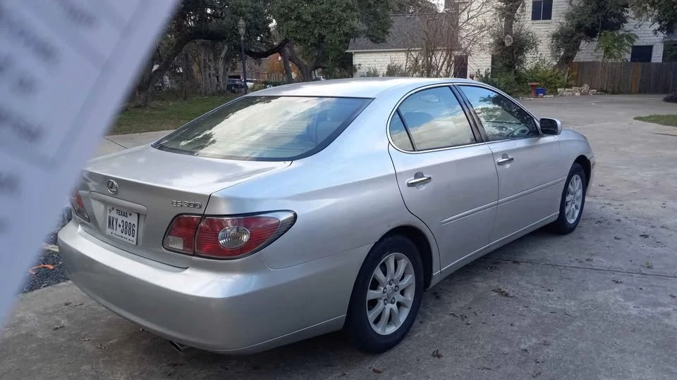 2003 Lexus ES 4th Gen - Image 3 of 4