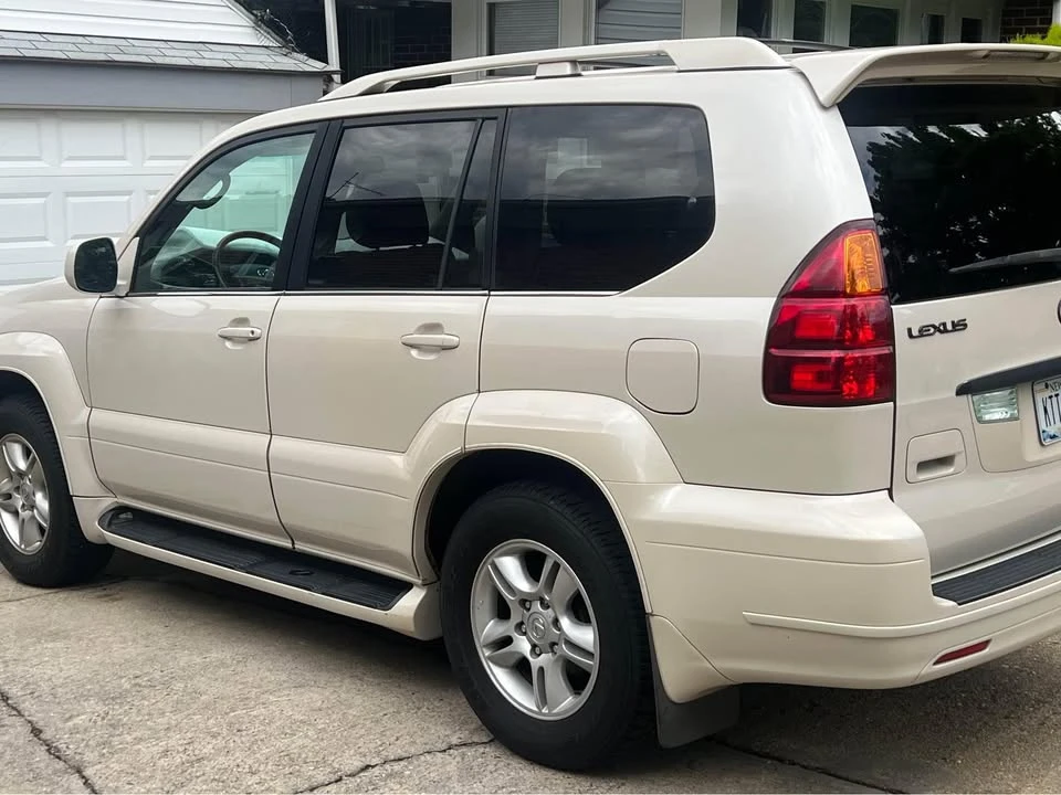 2003 Lexus GX 1st Gen - Image 7 of 10
