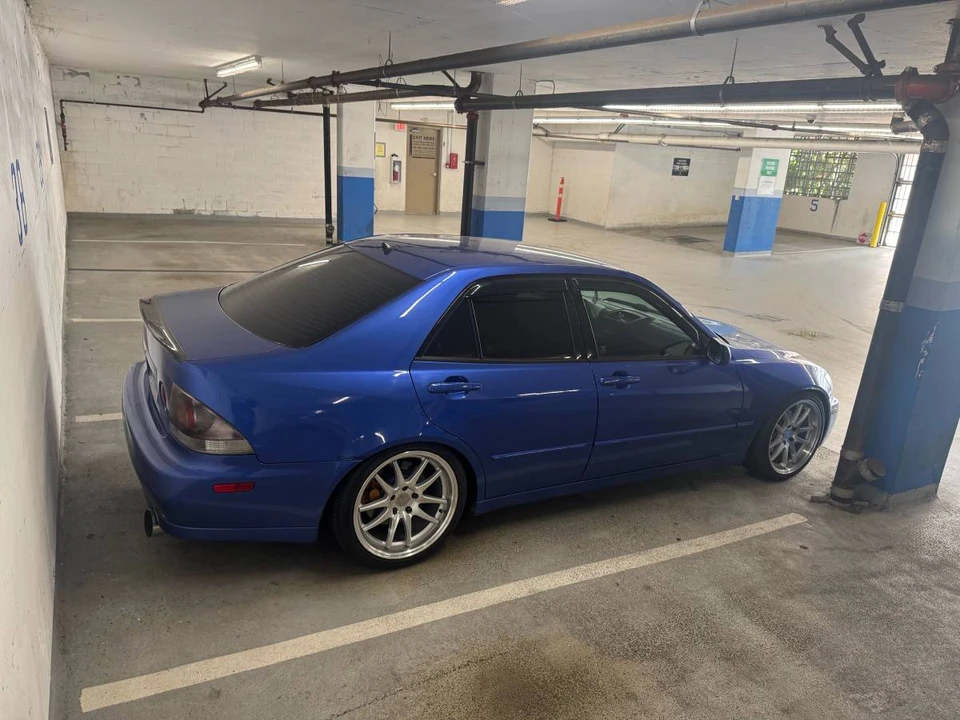 2003 Lexus IS 1st Gen - Image 2 of 12