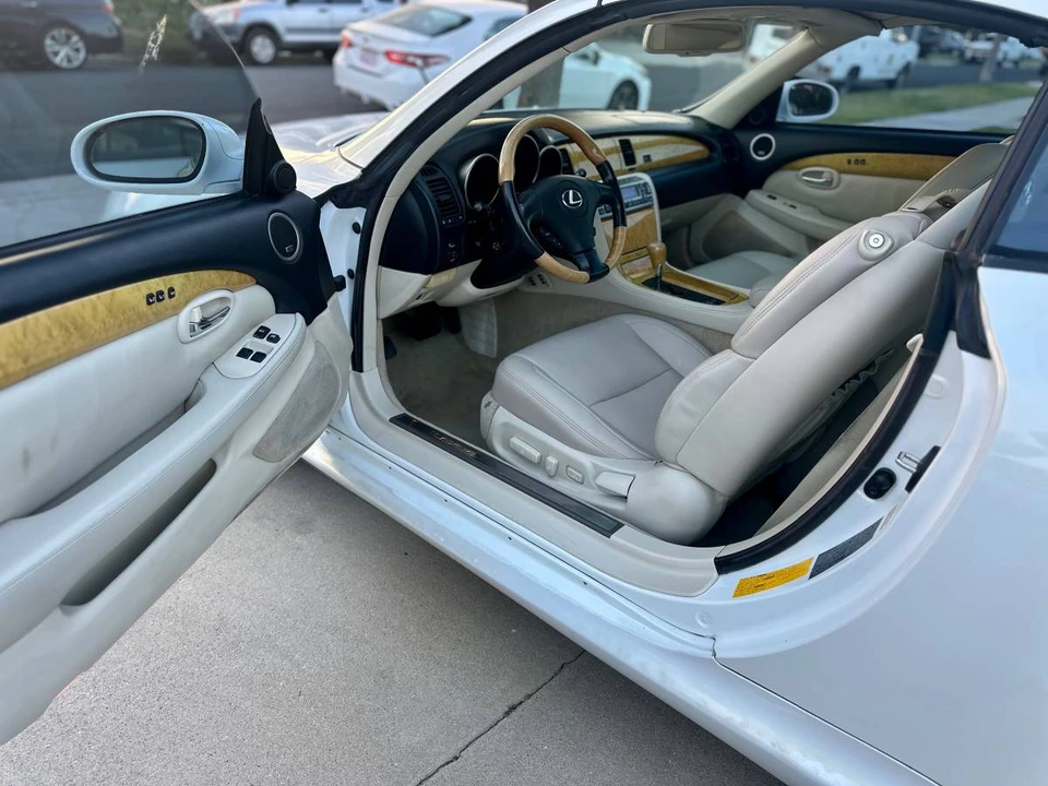 2003 Lexus SC430 - Image 10 of 14