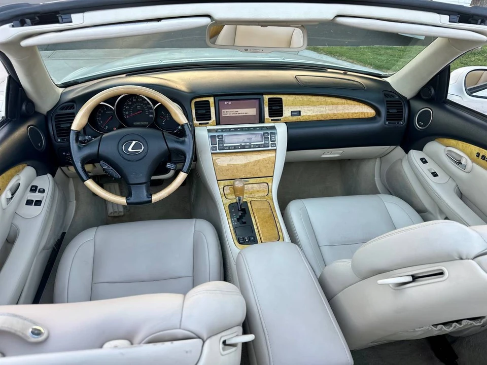2003 Lexus SC430 - Image 9 of 14