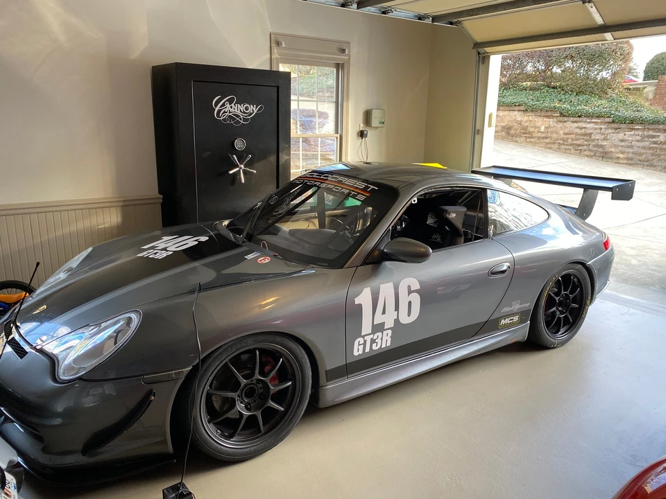 2003 Porsche 911 - Image 3 of 10