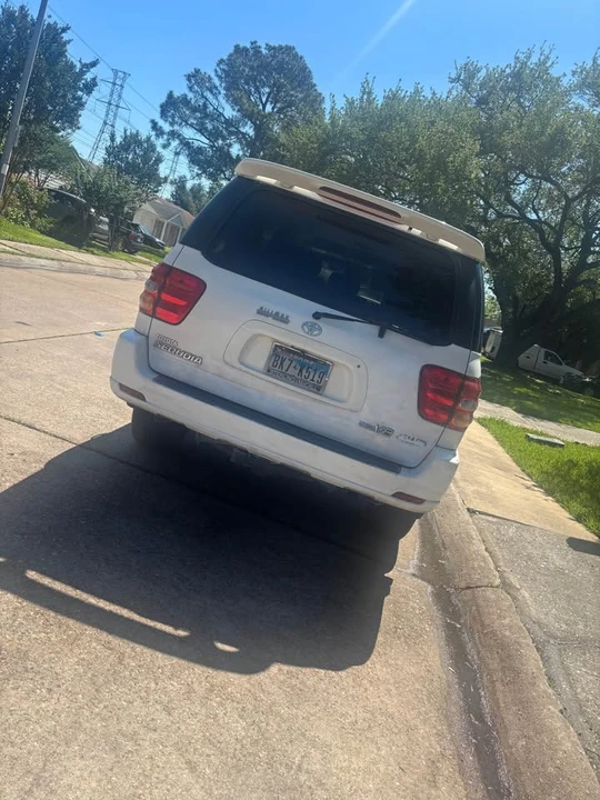 2003 Toyota Sequoia 1st Gen - Image 4 of 4
