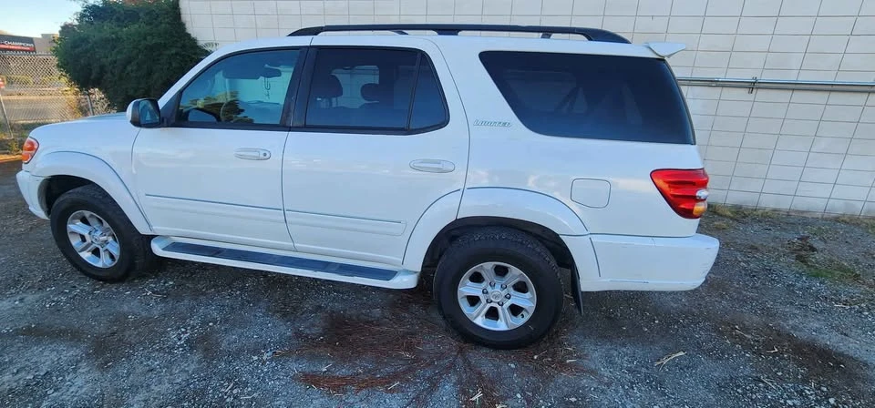 2003 Toyota Sequoia 1st Gen - Image 6 of 10