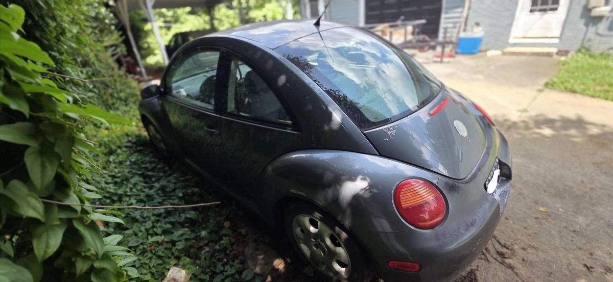 2003 Volkswagen Beetle (1980-2003) - Image 15 of 15