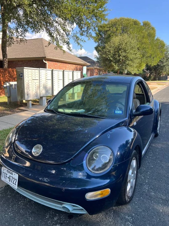 2003 Volkswagen Beetle (1980-2003) - Image 11 of 11