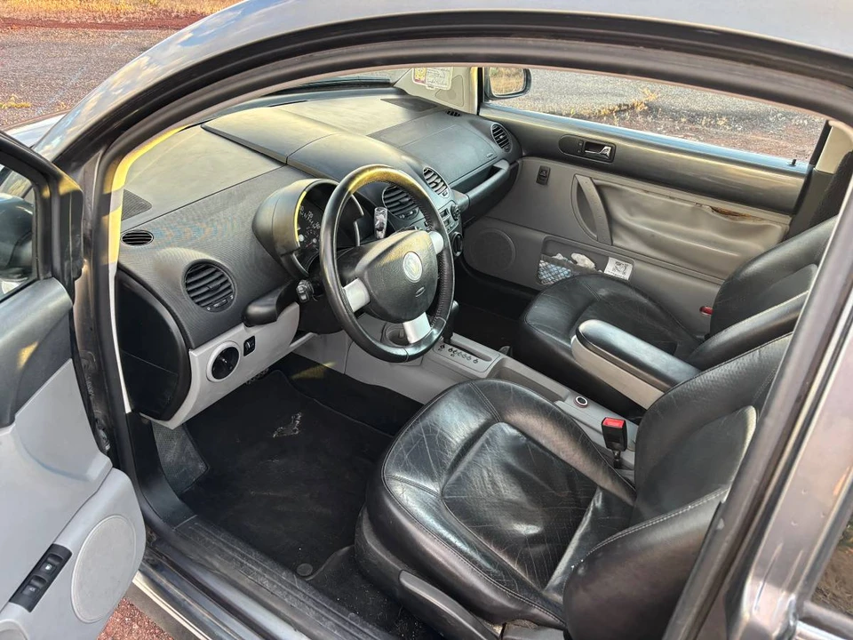 2003 Volkswagen Beetle - Image 6 of 18