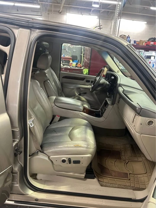2003 Cadillac Escalade & EXT 2nd Gen - Image 8 of 9