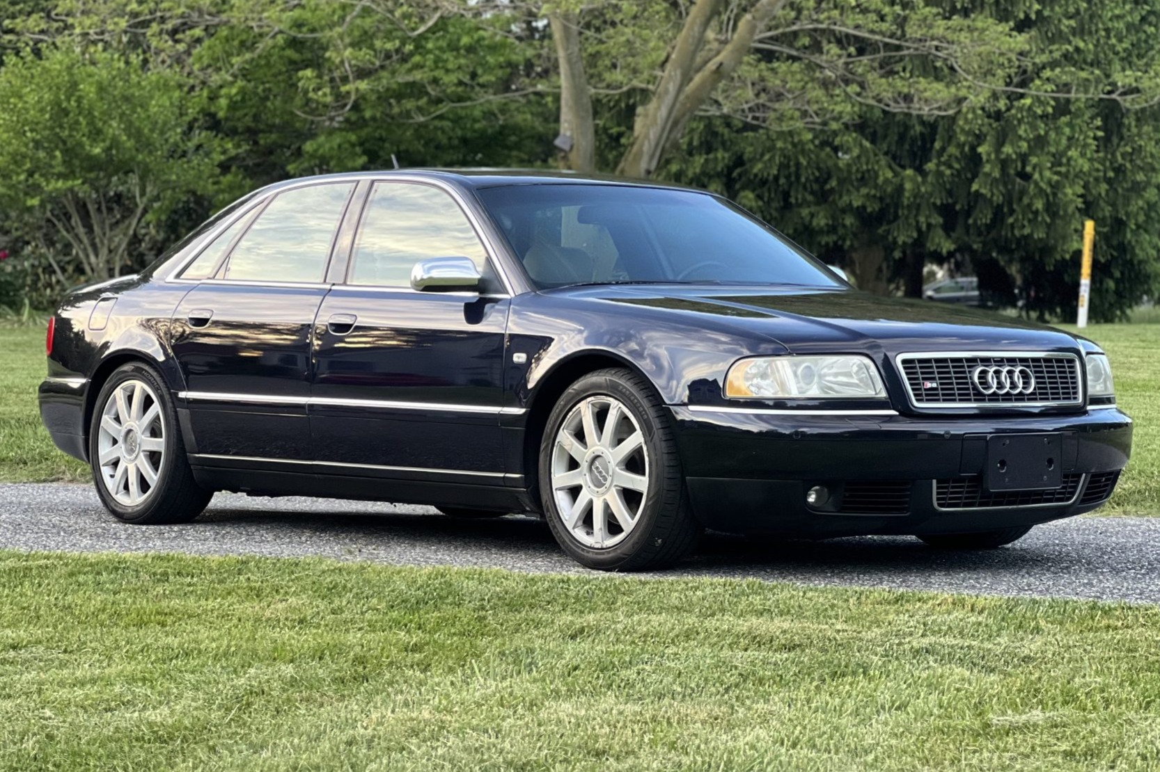 2003 Audi S8