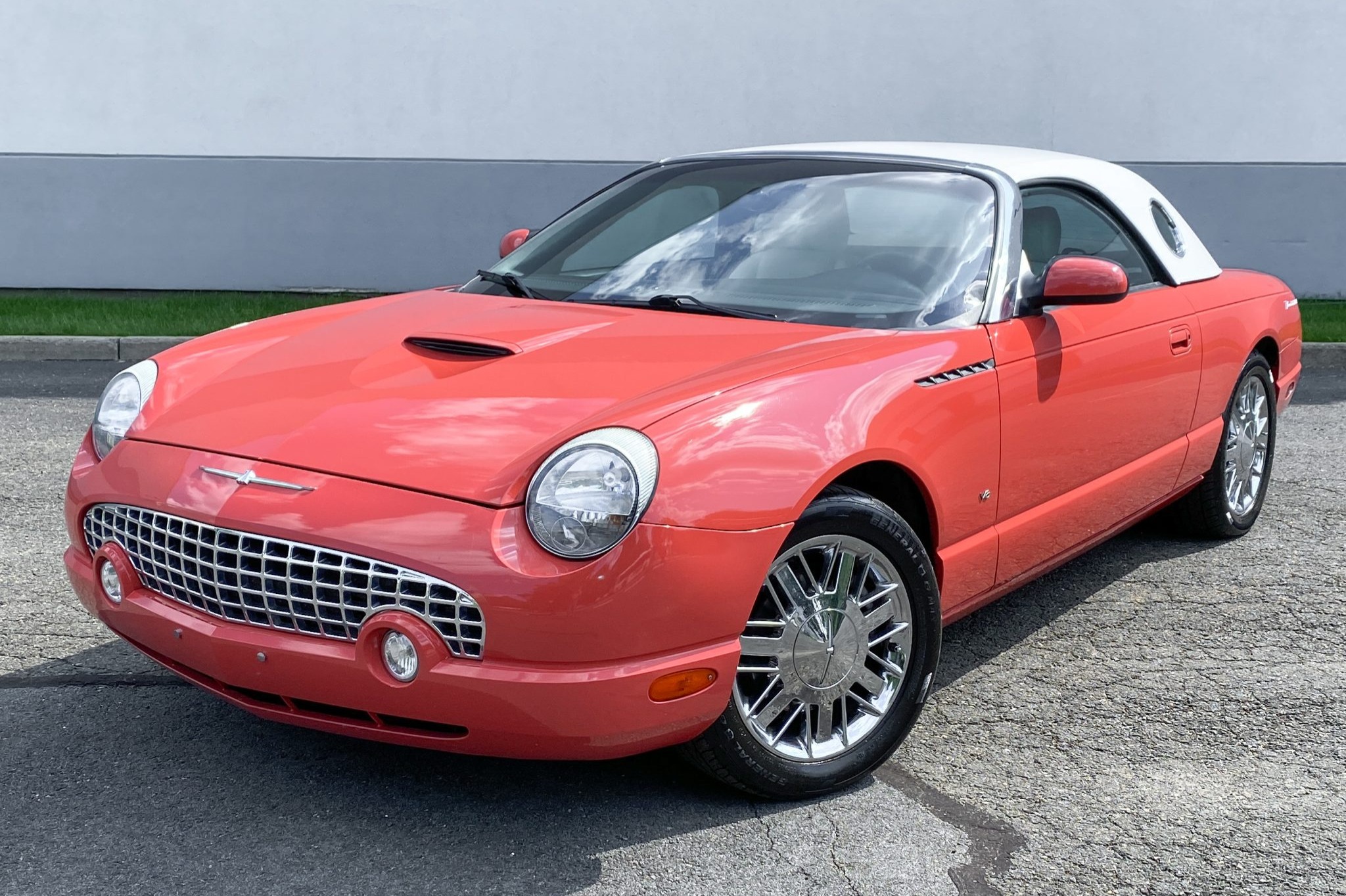 24k-Mile 2003 Ford Thunderbird 007 Edition