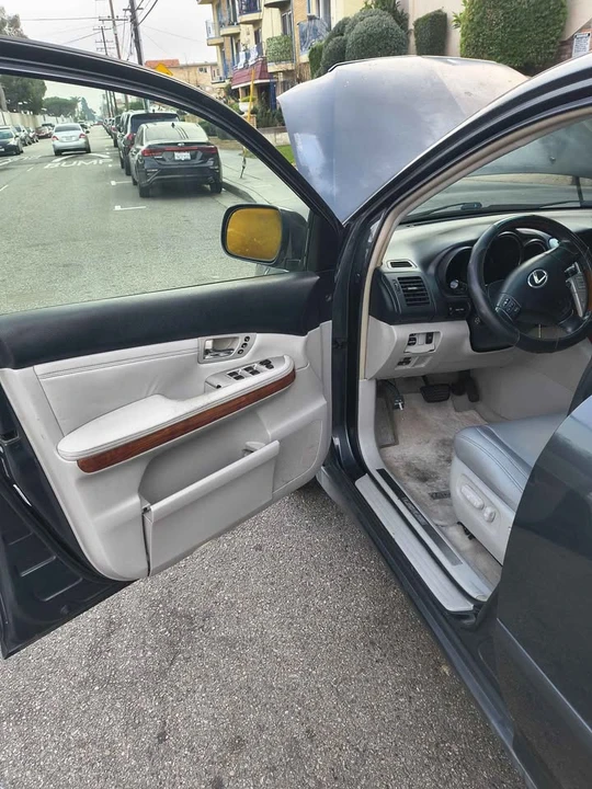 2004 Lexus RX 2nd Gen - Image 19 of 19
