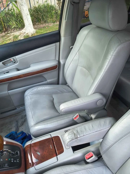 2004 Lexus RX 2nd Gen - Image 13 of 19