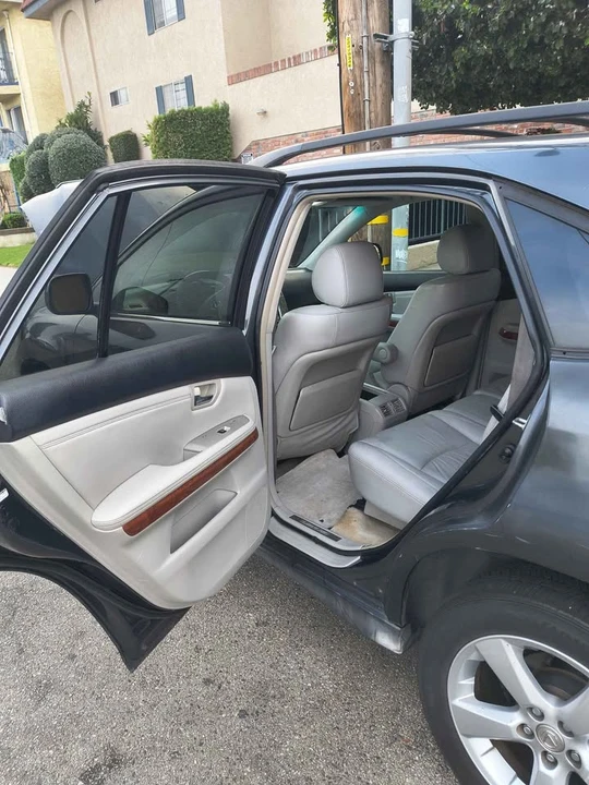 2004 Lexus RX 2nd Gen - Image 17 of 19