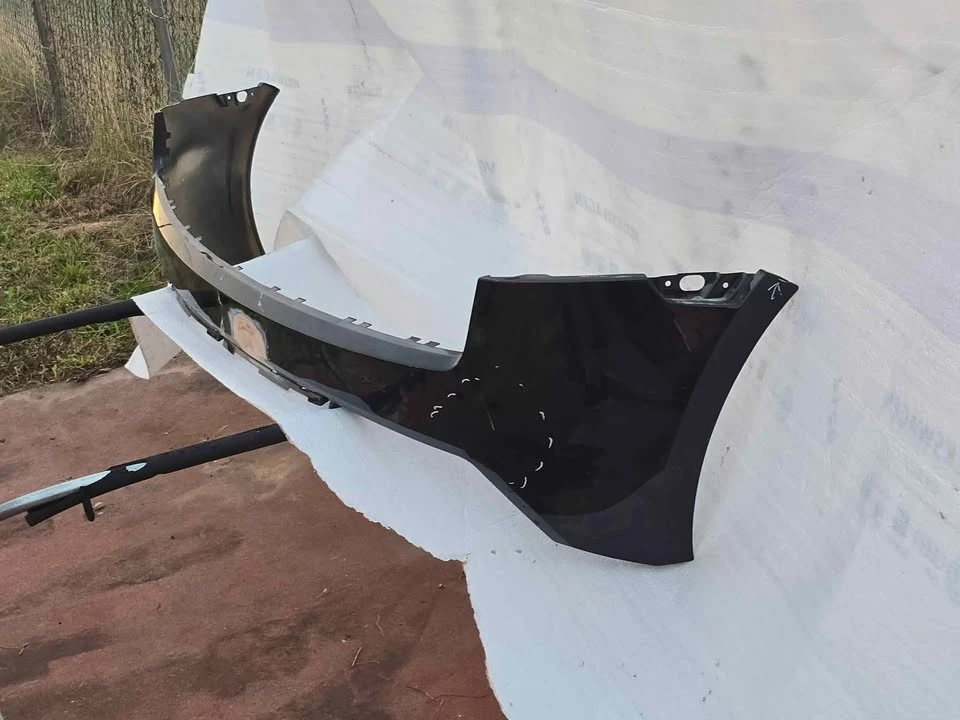 2004 Parts & Memorabilia Bodywork - Image 5 of 8