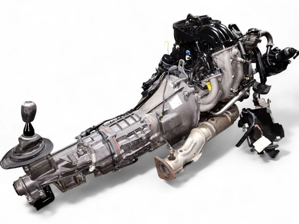 2004 Parts & Memorabilia Engines - Image 8 of 10