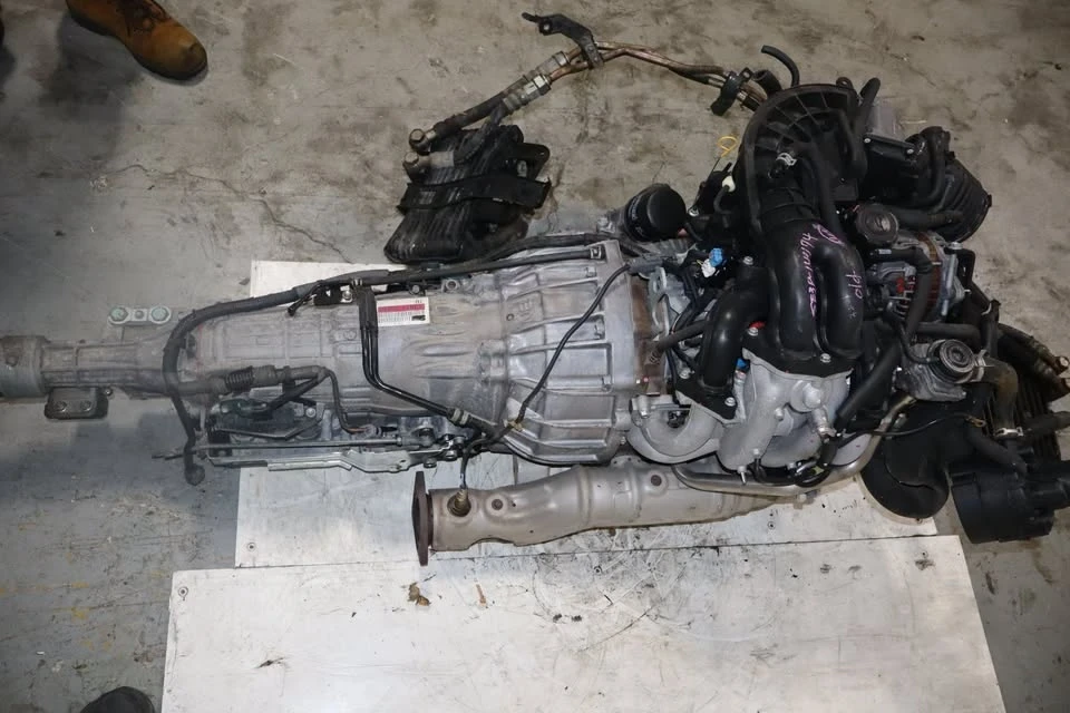 2004 Parts & Memorabilia Engines - Image 3 of 4