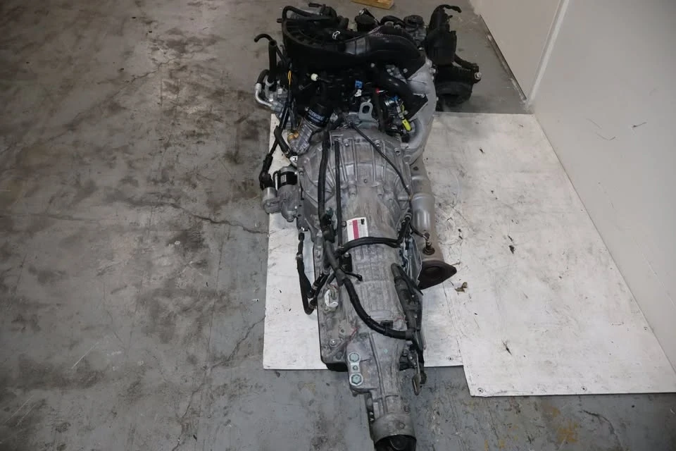 2004 Parts & Memorabilia Engines - Image 4 of 4