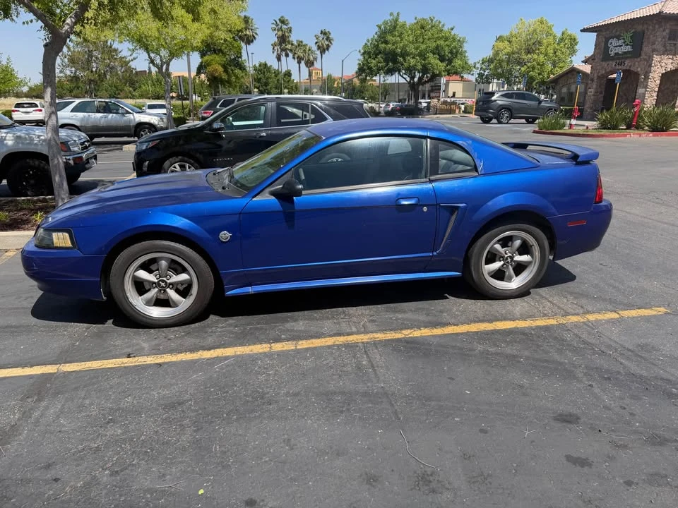 2004 Ford SN95 Mustang - Image 2 of 3