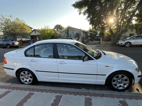 2004 BMW 325i