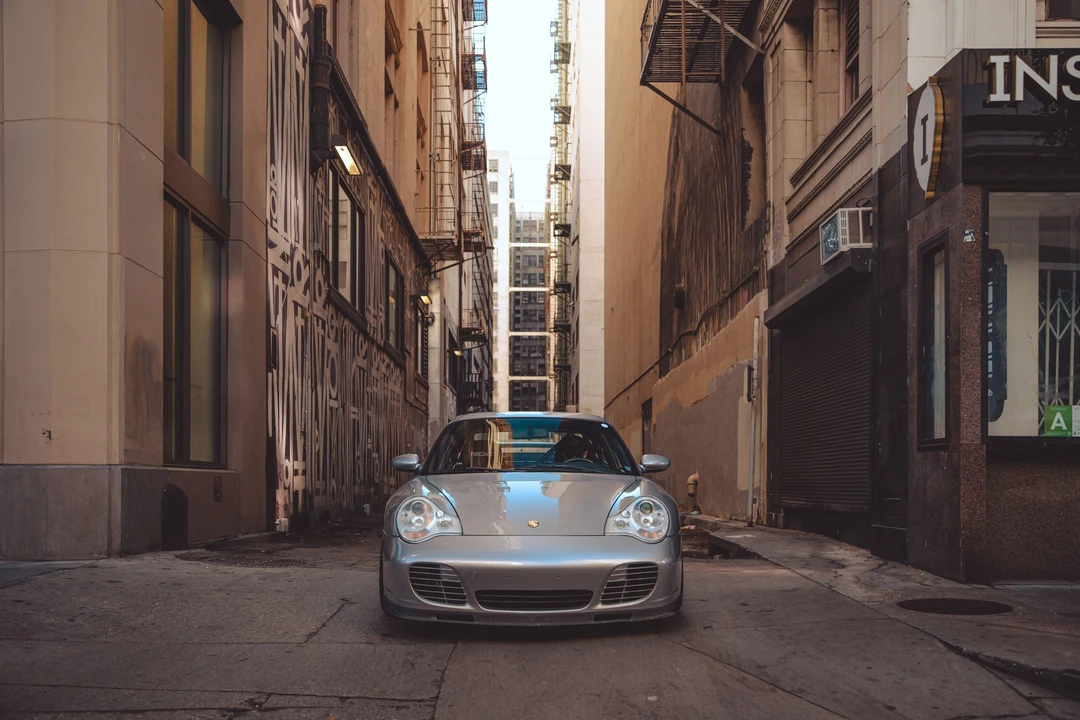 2004 Porsche 996 Carrera - Image 2 of 20