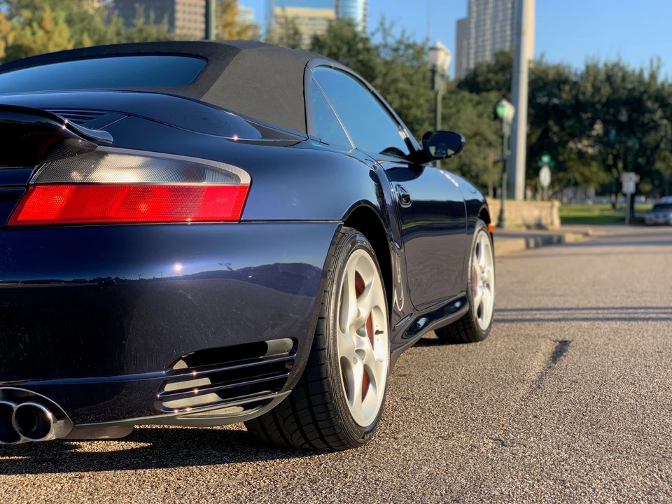 2004 Porsche 996 Turbo - Image 13 of 31