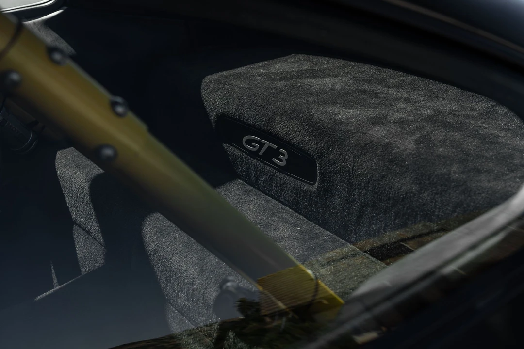 2004 Porsche 996 GT3 - Image 15 of 31