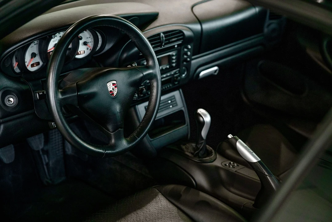 2004 Porsche 996 GT3 - Image 9 of 24