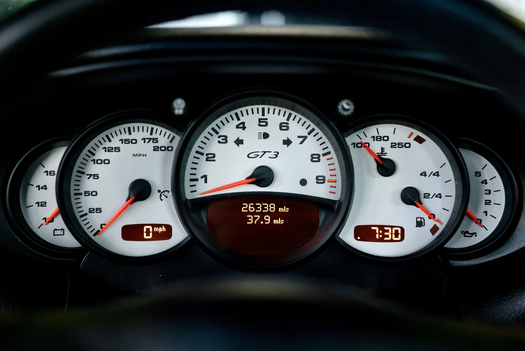2004 Porsche 996 GT3 - Image 10 of 24