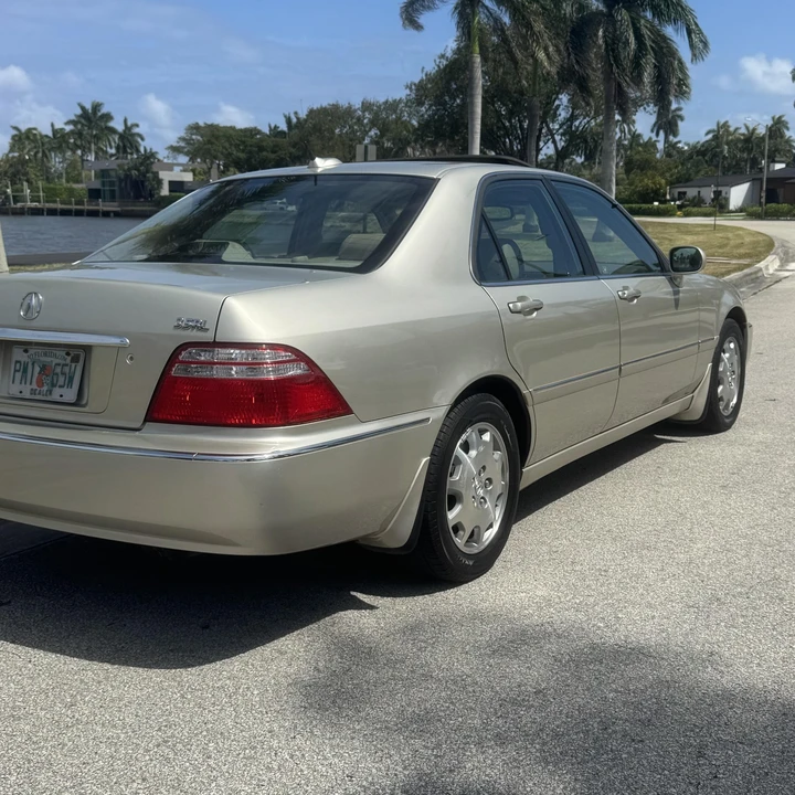 2004 Acura RL 1st Gen - Image 11 of 12