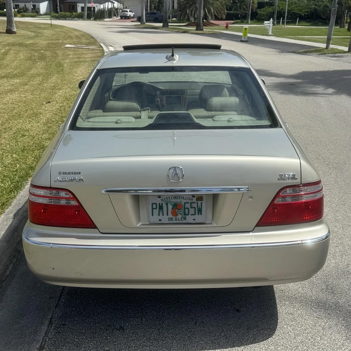 2004 Acura RL 1st Gen - Image 10 of 12