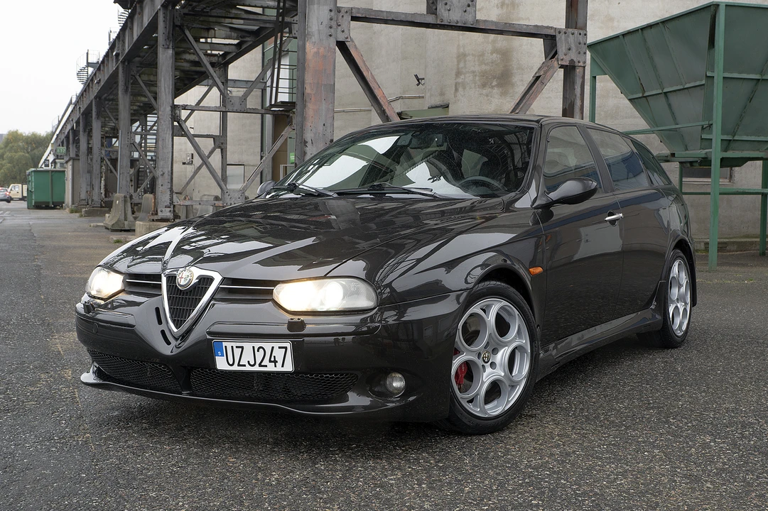 2004 Alfa Romeo 156 GTA - Image 2 of 31