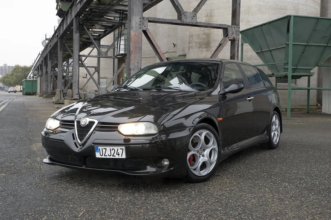 2004 Alfa Romeo 156 GTA - Image 11 of 31