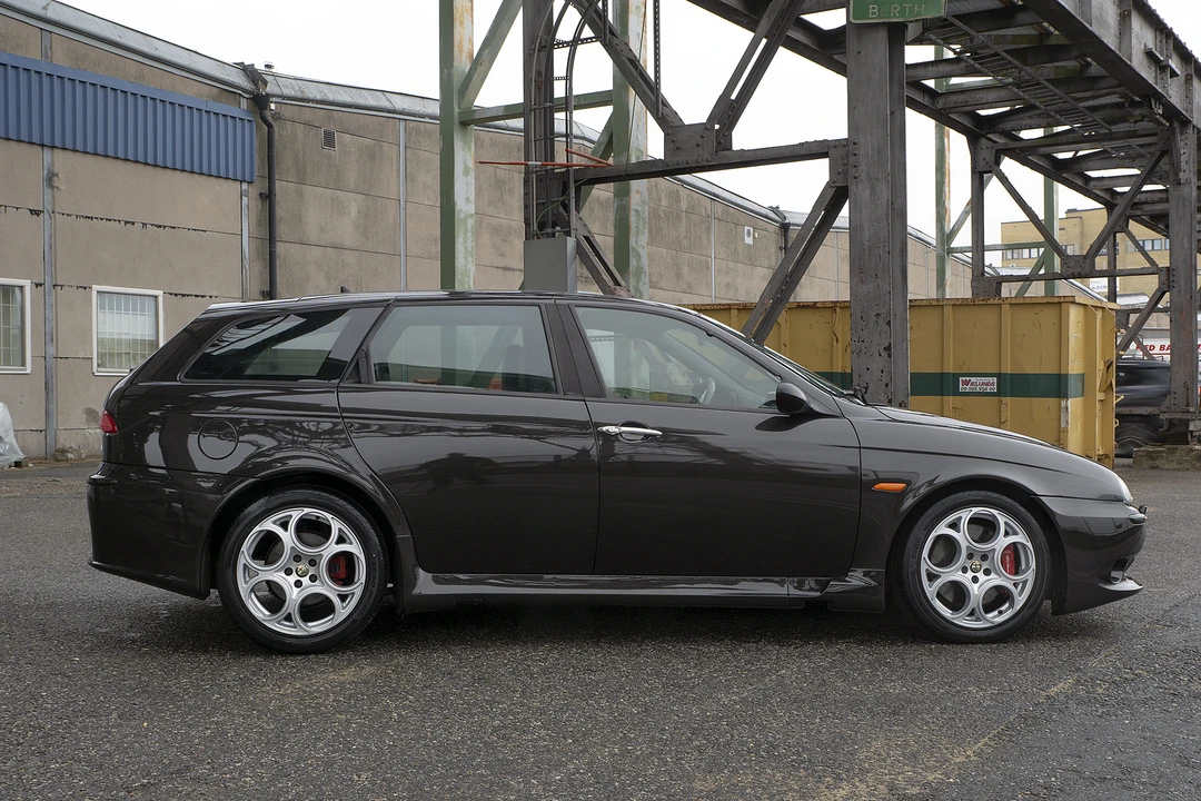 2004 Alfa Romeo 156 GTA - Image 9 of 31