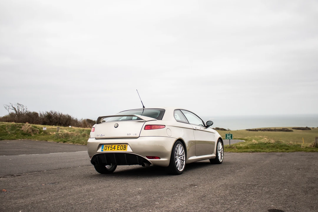 2004 Alfa Romeo GT - Image 12 of 31