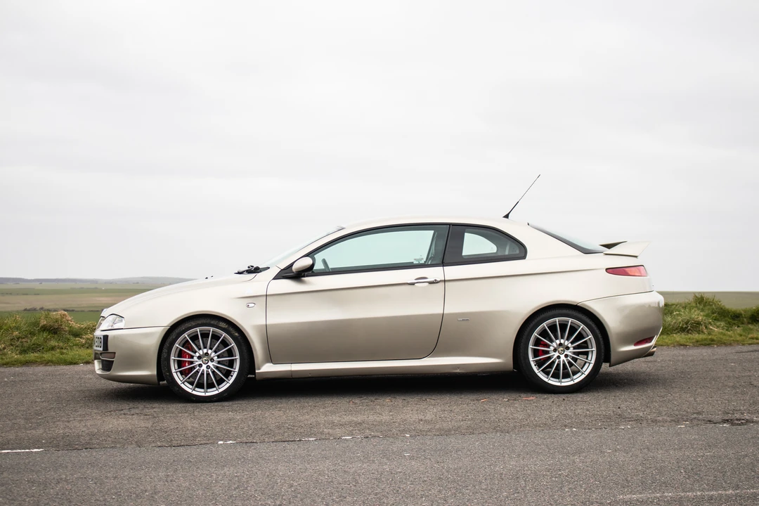 2004 Alfa Romeo GT - Image 9 of 31