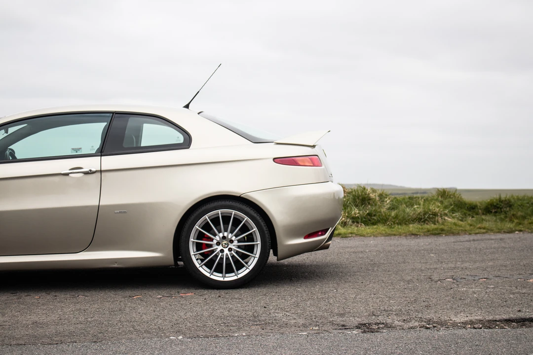 2004 Alfa Romeo GT - Image 25 of 31