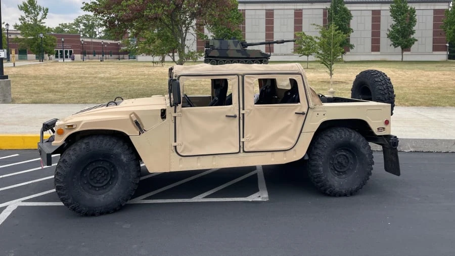 2004 AM General Hummer - Image 2 of 10