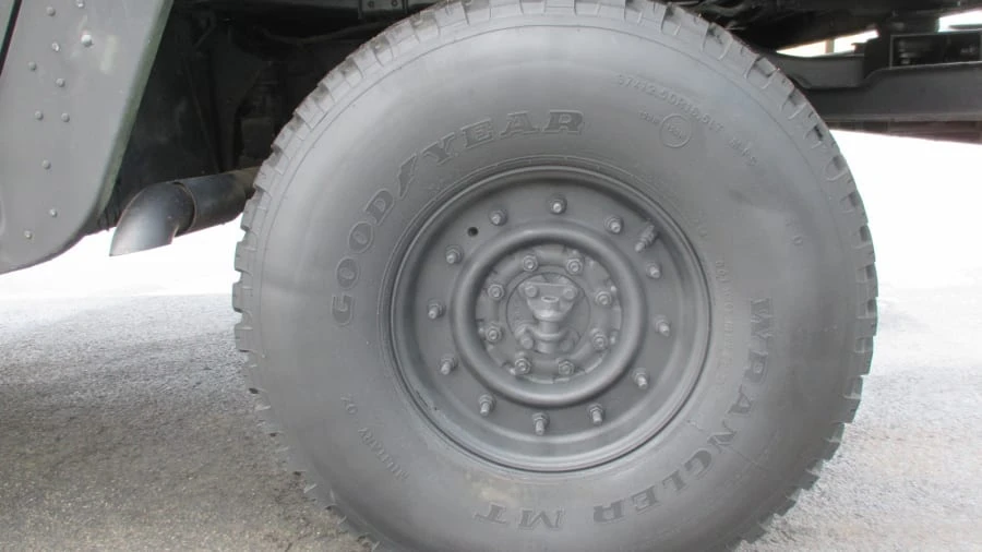 2004 AM General Hummer - Image 28 of 29
