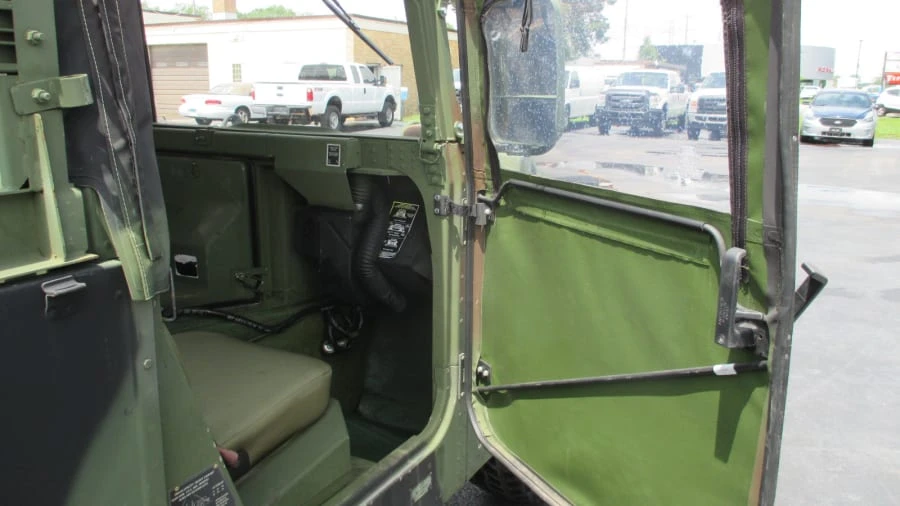 2004 AM General Hummer - Image 14 of 29