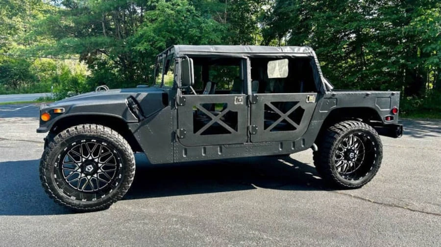 2004 AM General Hummer - Image 2 of 22