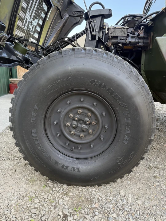 2004 Hummer HMMWV - Image 28 of 31