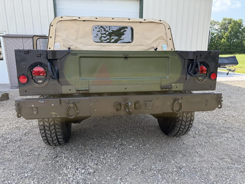 2004 Hummer HMMWV - Image 9 of 31