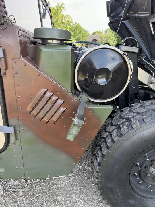 2004 Hummer HMMWV - Image 23 of 31