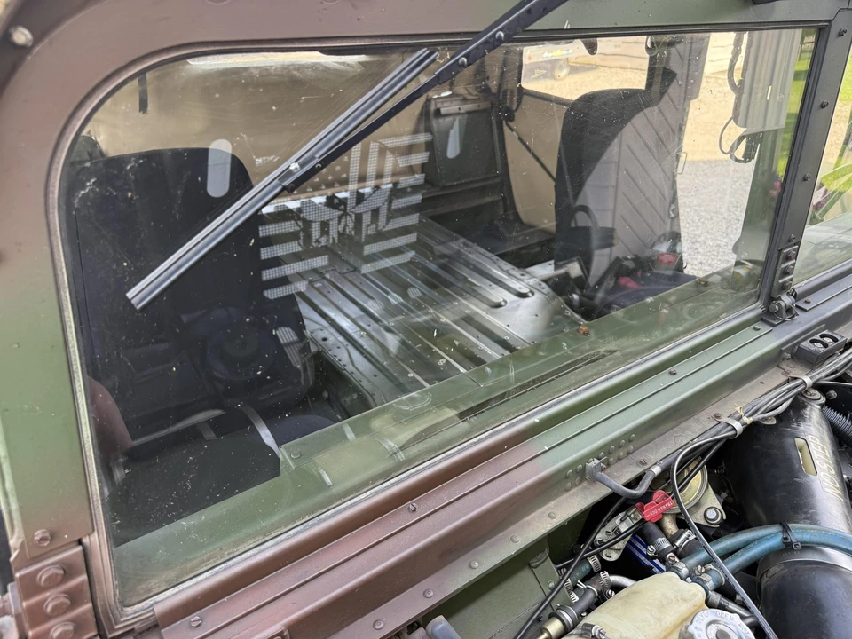 2004 Hummer HMMWV - Image 26 of 31