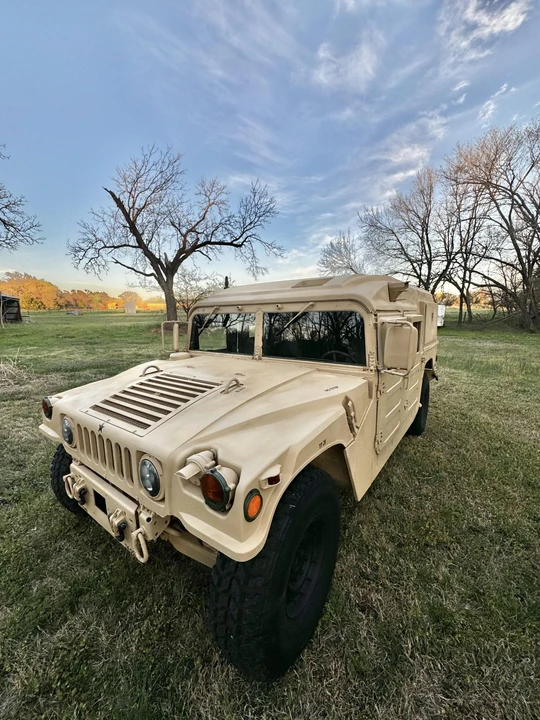2004 Hummer HMMWV - Image 8 of 31