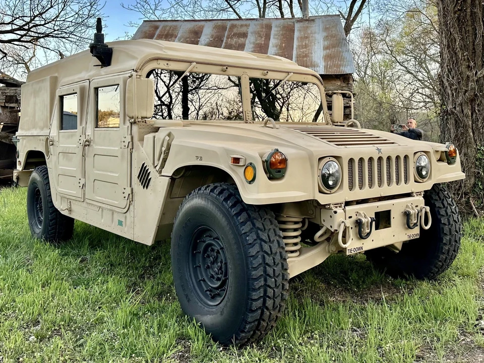 2004 Hummer HMMWV - Image 17 of 31